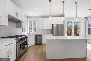 2373 Whitestone Hill Ct, Falls Church, VA 22043 - Photo 10