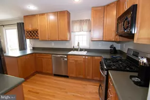 8230 La Faye Ct, Alexandria, VA 22306 - Photo 32
