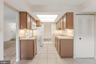 10218 Bushman Drive #101, Oakton, VA 22124 - Photo 16