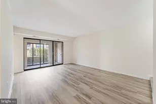 10218 Bushman Dr, Oakton, VA 22124 - Photo 6