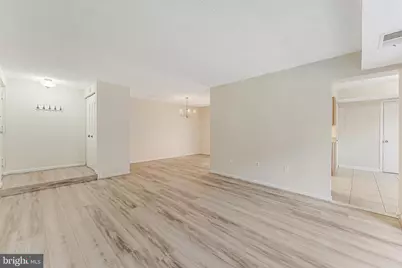 10218 Bushman Drive #101, Oakton, VA 22124 - Photo 4