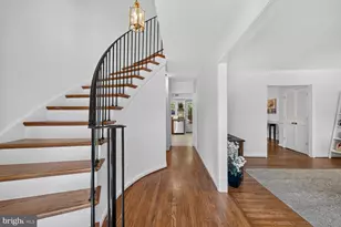 8312 Wickham Rd, Springfield, VA 22152 - Photo 2