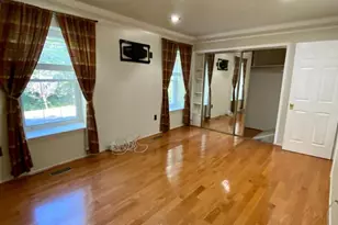 8852 Cork County Ct, Springfield, VA 22152 - Photo 14