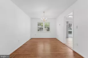 8910 Spur Rd, Springfield, VA 22153 - Photo 8