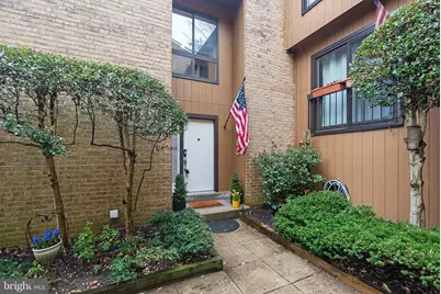 9060 Blarney Stone Drive, Springfield, VA 22152 - Photo 2