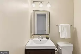 7379 Hallcrest Dr, McLean, VA 22102 - Photo 38