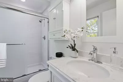 7379 Hallcrest Drive, McLean, VA 22102 - Photo 30