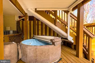 7923 Valleyfield Dr, Springfield, VA 22153 - Photo 44