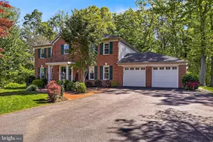 6327 Youngs Branch Dr, Fairfax Station, VA 22039 - Photo 4