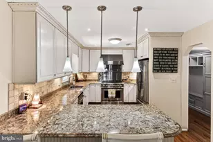 6327 Youngs Branch Dr, Fairfax Station, VA 22039 - Photo 14
