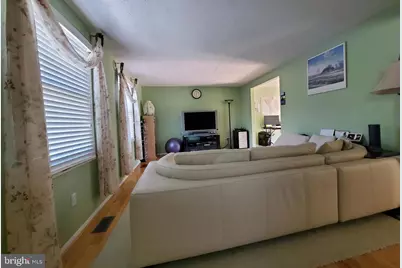 1150 Kettle Pond Lane, Great Falls, VA 22066 - Photo 2