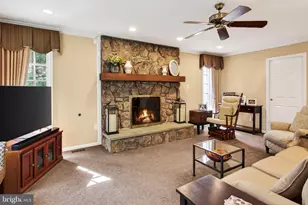 11643 Captain Rhett Ln, Fairfax Station, VA 22039 - Photo 28