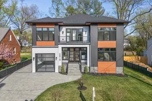 2919 Lawrence Dr, Falls Church, VA 22042 - Photo 2