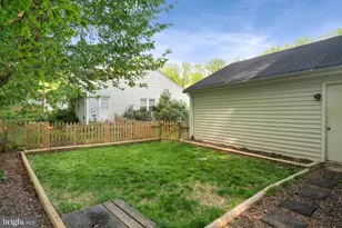 9833 Natick Rd, Burke, VA 22015 - Photo 48