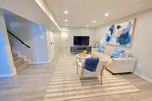 6065 Munson Hill Rd, Falls Church, VA 22044 - Photo 22