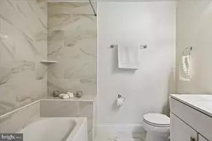 11701 Karbon Hill Ct, Reston, VA 20191 - Photo 16