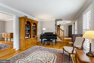 10904 Equestrian Ct, Reston, VA 20190 - Photo 8