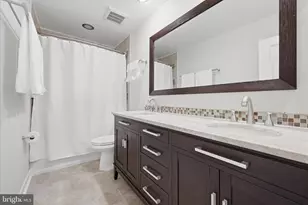 11860 S Lakes Ct, Reston, VA 20191 - Photo 22