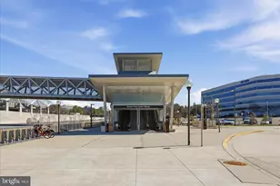 11860 S Lakes Ct, Reston, VA 20191 - Photo 58