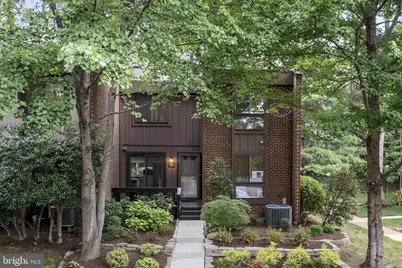 11860 S Lakes Court, Reston, VA 20191 - Photo 32