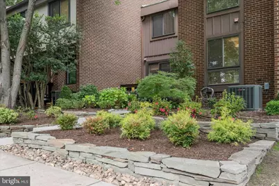 11860 S Lakes Court, Reston, VA 20191 - Photo 36