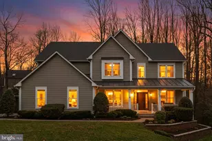 3527 Valeview Dr, Oakton, VA 22124 - Photo 2