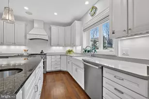 3527 Valeview Dr, Oakton, VA 22124 - Photo 14