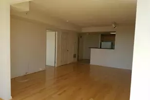 2726 Gallows Rd, Vienna, VA 22180 - Photo 12