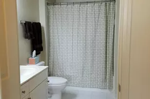 2726 Gallows Rd, Vienna, VA 22180 - Photo 10