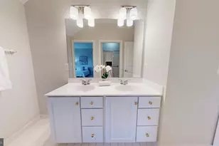 1096 Great Passage Blvd, Great Falls, VA 22066 - Photo 48