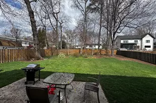 903 Lauren Ln SE, Vienna, VA 22180 - Photo 2