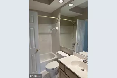 1324 Garden Wall Circle #306, Reston, VA 20194 - Photo 8