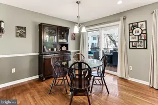 8010 Rockwood Ct, Springfield, VA 22153 - Photo 12