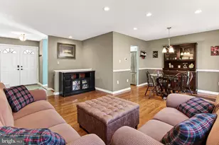 8010 Rockwood Ct, Springfield, VA 22153 - Photo 10