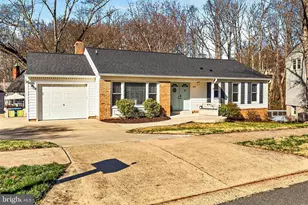 8010 Rockwood Ct, Springfield, VA 22153 - Photo 4