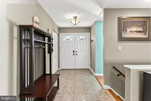 8010 Rockwood Ct, Springfield, VA 22153 - Photo 6