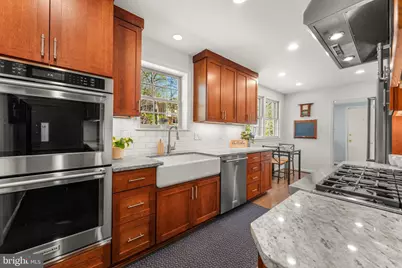 6703 Norview Court, Springfield, VA 22152 - Photo 2