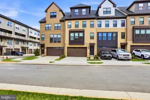 4965 Longmire Wy, Chantilly, VA 20151 - Photo 2