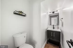 10840 Fieldwood Dr, Fairfax, VA 22030 - Photo 24