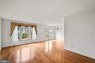 9005 Penn Manor Ct, Springfield, VA 22153 - Photo 4