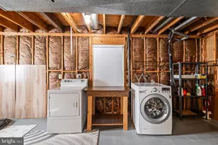 9005 Penn Manor Ct, Springfield, VA 22153 - Photo 30