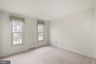 9005 Penn Manor Ct, Springfield, VA 22153 - Photo 18