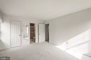 9005 Penn Manor Ct, Springfield, VA 22153 - Photo 24