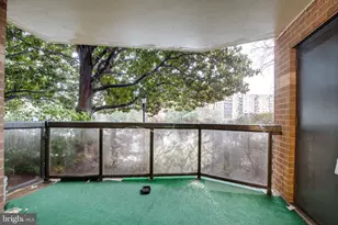 8350 Greensboro Dr, McLean, VA 22101 - Photo 22