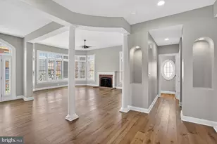 4522 Mixed Willow Pl, Chantilly, VA 20151 - Photo 4