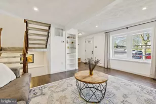 5851 Rock Forest Ct, Centreville, VA 20121 - Photo 4