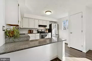 5851 Rock Forest Ct, Centreville, VA 20121 - Photo 10