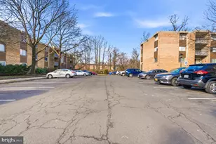 8001 Chanute Pl, Falls Church, VA 22042 - Photo 30