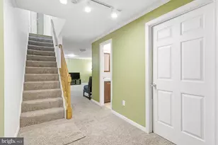 12150 Wedgeway Ct, Fairfax, VA 22033 - Photo 10
