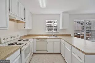 10256 Quiet Pond Terrace, Burke, VA 22015 - Photo 8